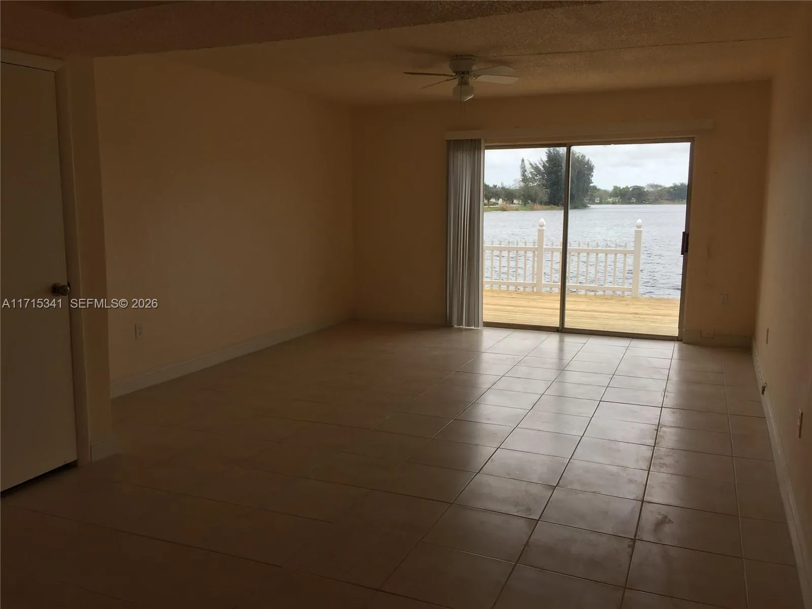 2 bedroom 1 bath for sale at 4132 SW 61st Ave # 3, Davie FL 33314