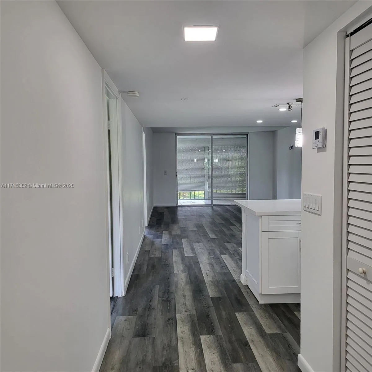 3 bedroom 2 bath for sale at 198 NW 67th St # 301, Boca Raton FL 33487