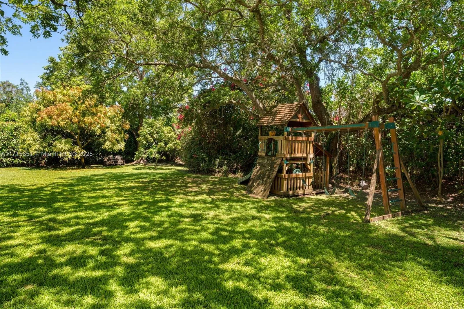 6424 SW 109th St, Pinecrest FL 33156