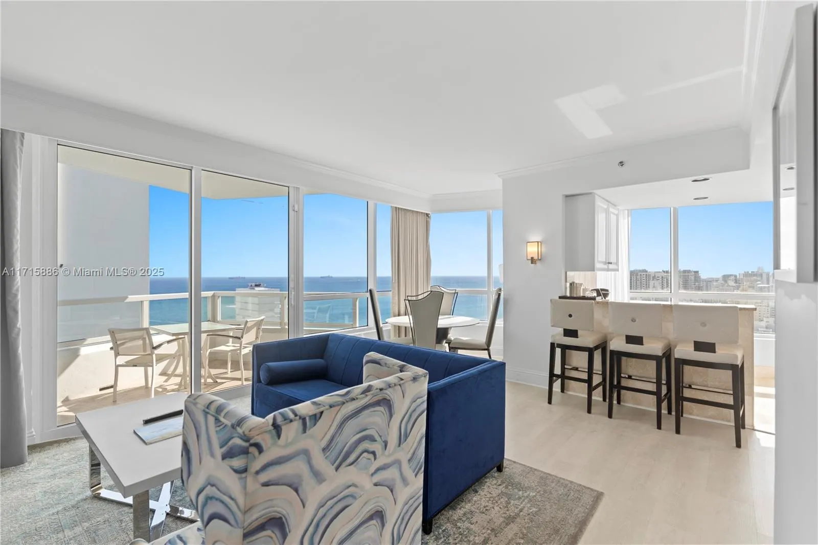 1 bedroom 2 bath for sale at 4401 Collins Ave # 2104, Miami Beach FL 33140