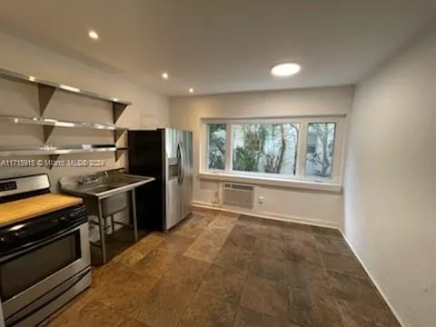 755 Alton Rd # 2, Miami Beach FL 33139