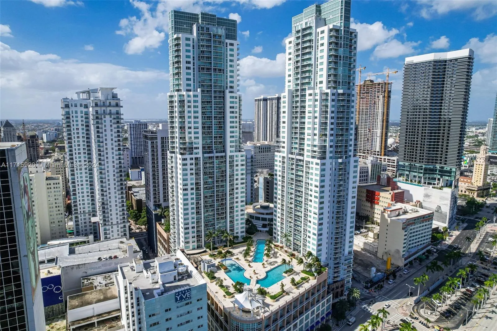 1 bedroom 1 bath for sale at 253 NE 2nd St # 413, Miami FL 33132