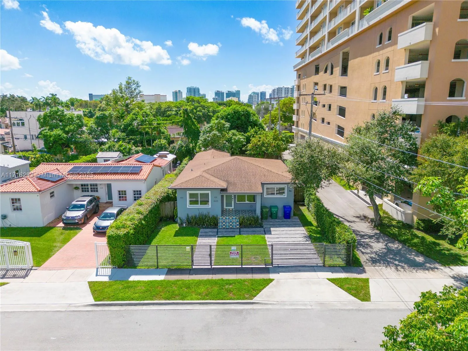 2620 SW 24th St, Miami FL 33145