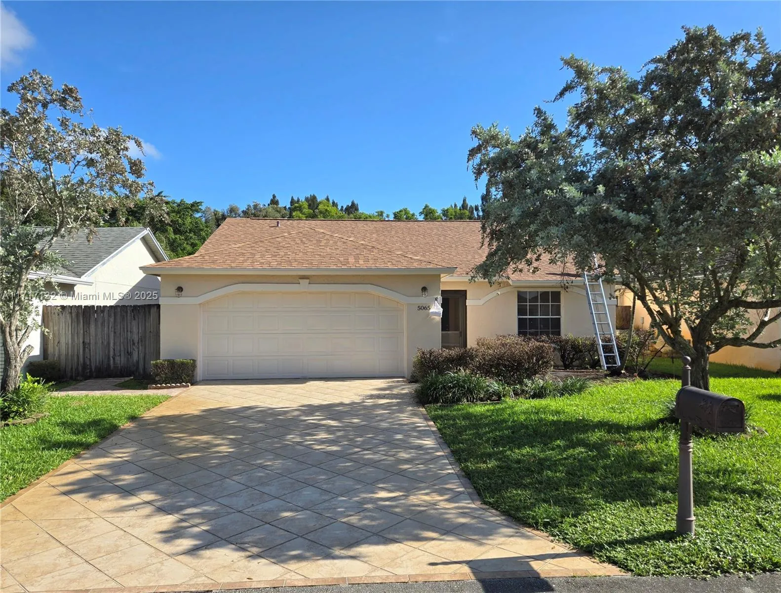 2 bedroom 2 bath for sale at 5065 N Foxhall Dr N, West Palm Beach FL 33417