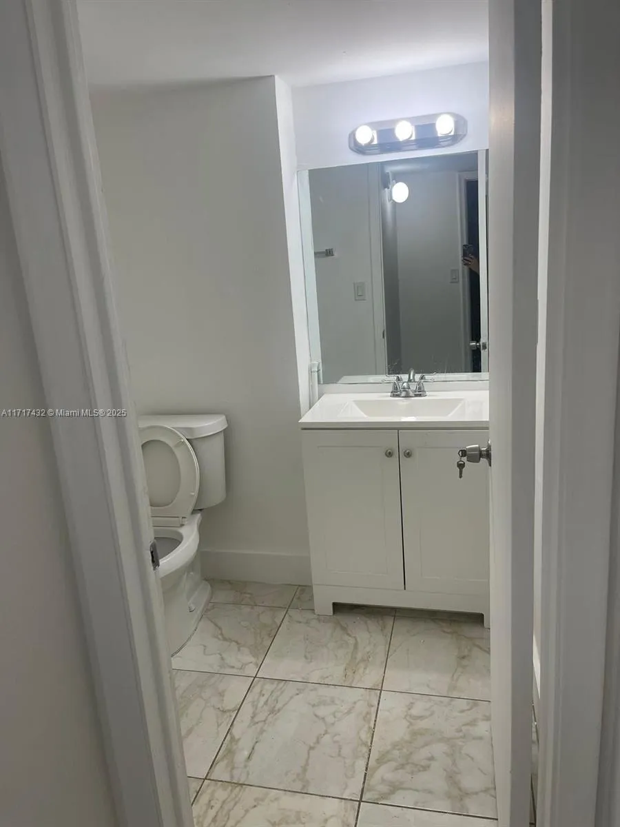 9143 SW 77th Ave # B104, Miami FL 33156