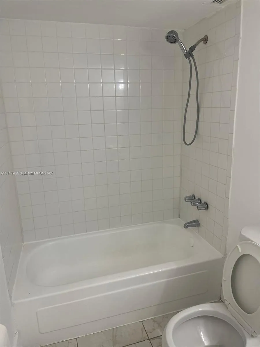 9143 SW 77th Ave # B104, Miami FL 33156