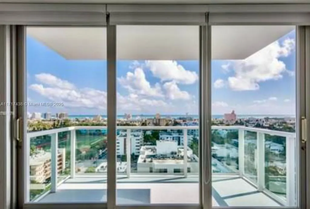 1 bedroom 1 bath for sale at 1000 West Ave # 07, Miami Beach FL 33139