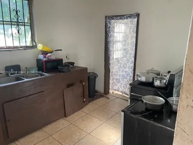 53 NE 50th Ter, Miami FL 33137