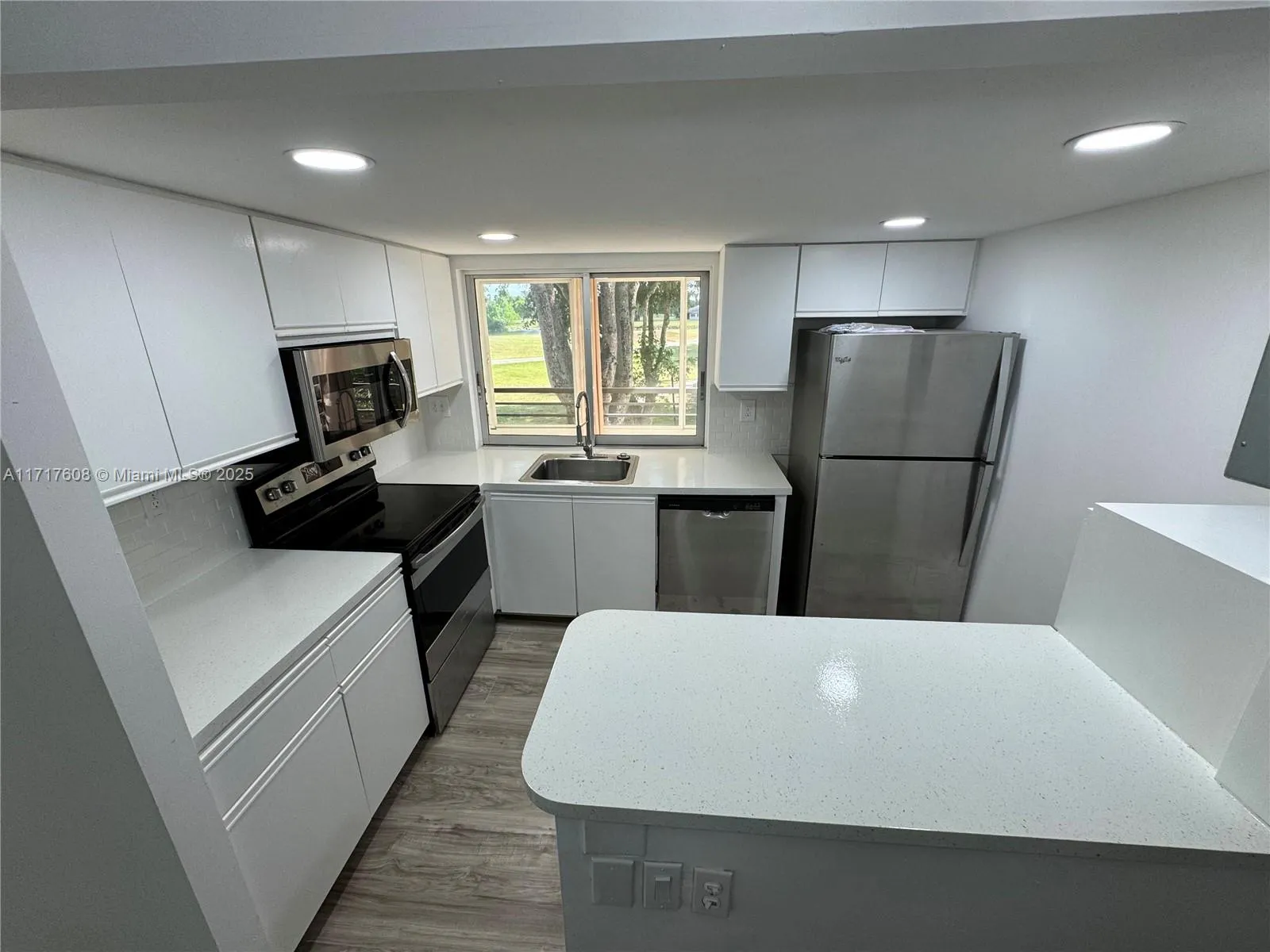 9070 Lime Bay Blvd # 212, Tamarac FL 33321