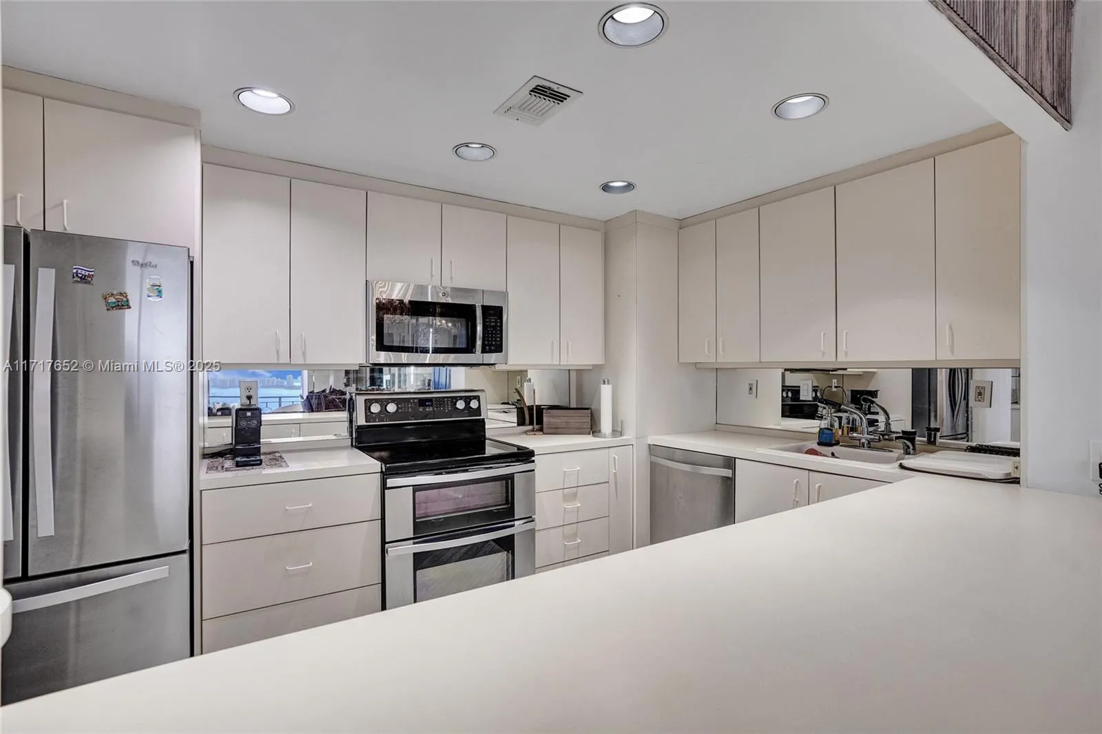 11111 Biscayne Blvd # 19F, Miami FL 33181