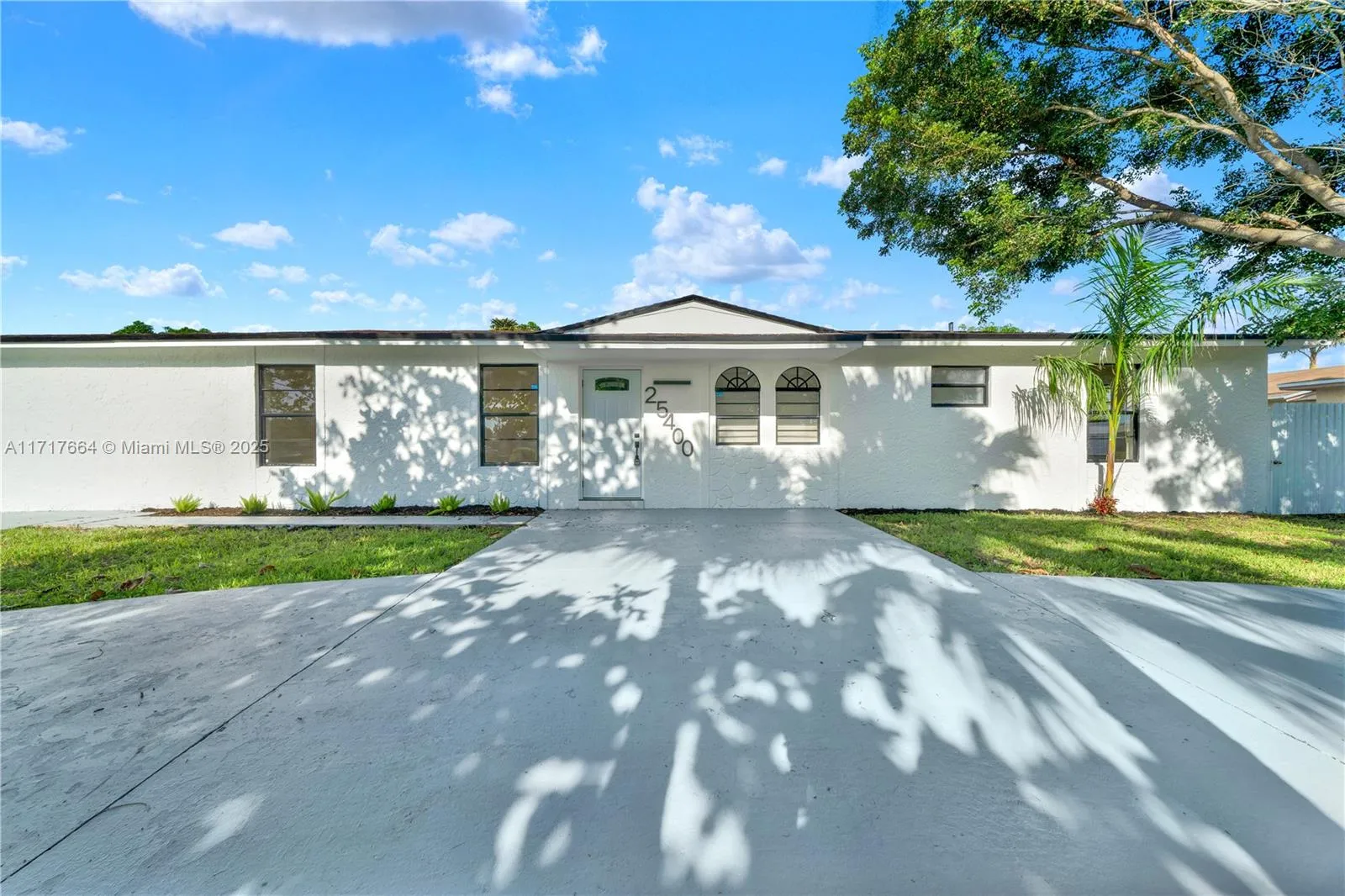 5 bedroom 3 bath for sale at 25400 SW 127th Ave, Homestead FL 33032