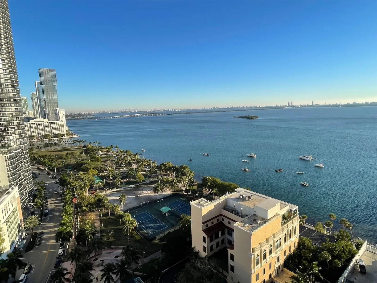 3 bedroom 2 bath for sale at 1717 N Bayshore Dr # 2548, Miami FL 33132