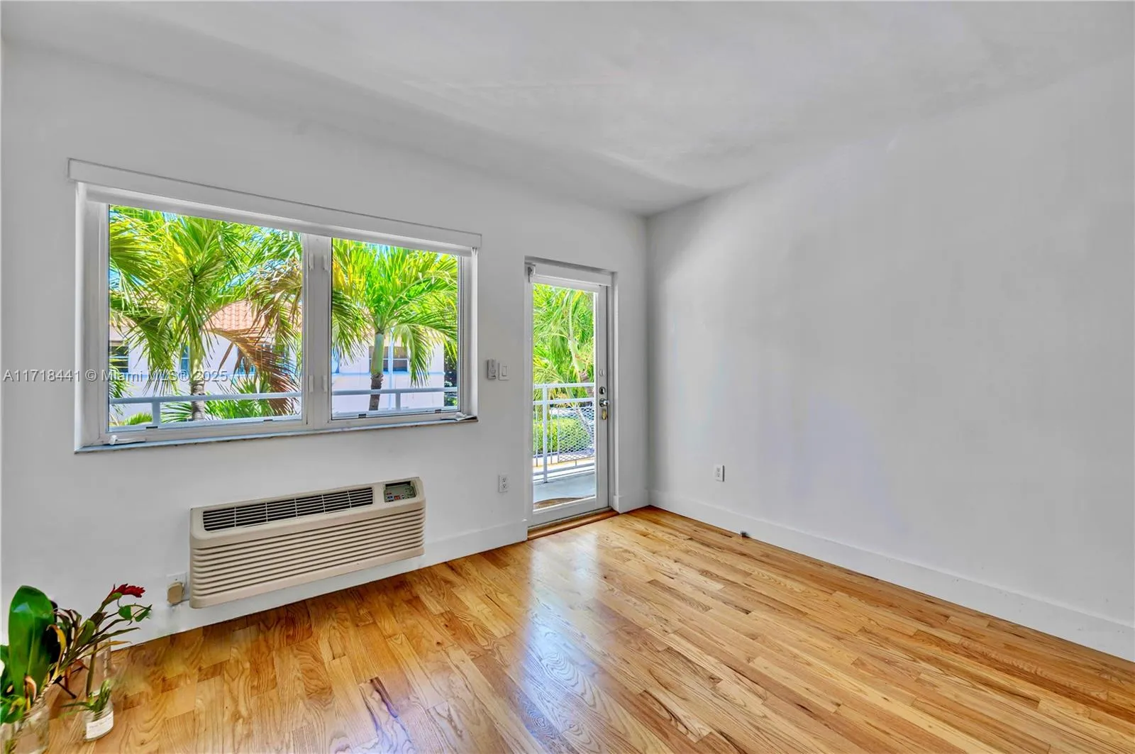 745 13th St # 10, Miami Beach FL 33139