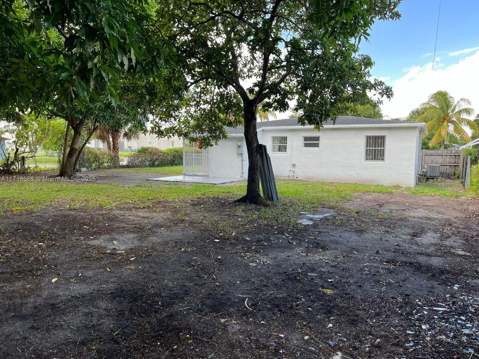 3 bedroom 1 bath for sale at 600 Jann Ave, Opa-Locka FL 33054