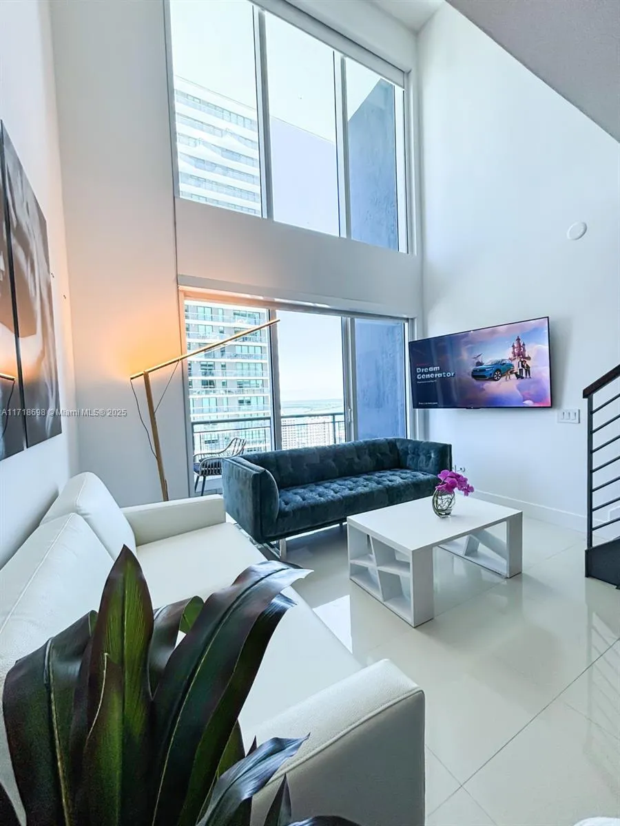 60 SW 13th St # 3212, Miami FL 33130