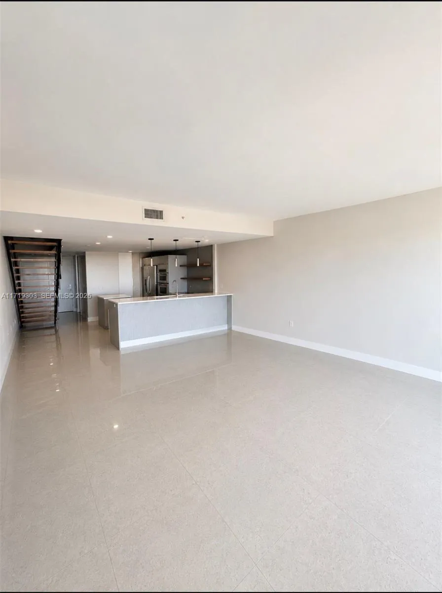 2950 NE 188th St # 406, Aventura FL 33180