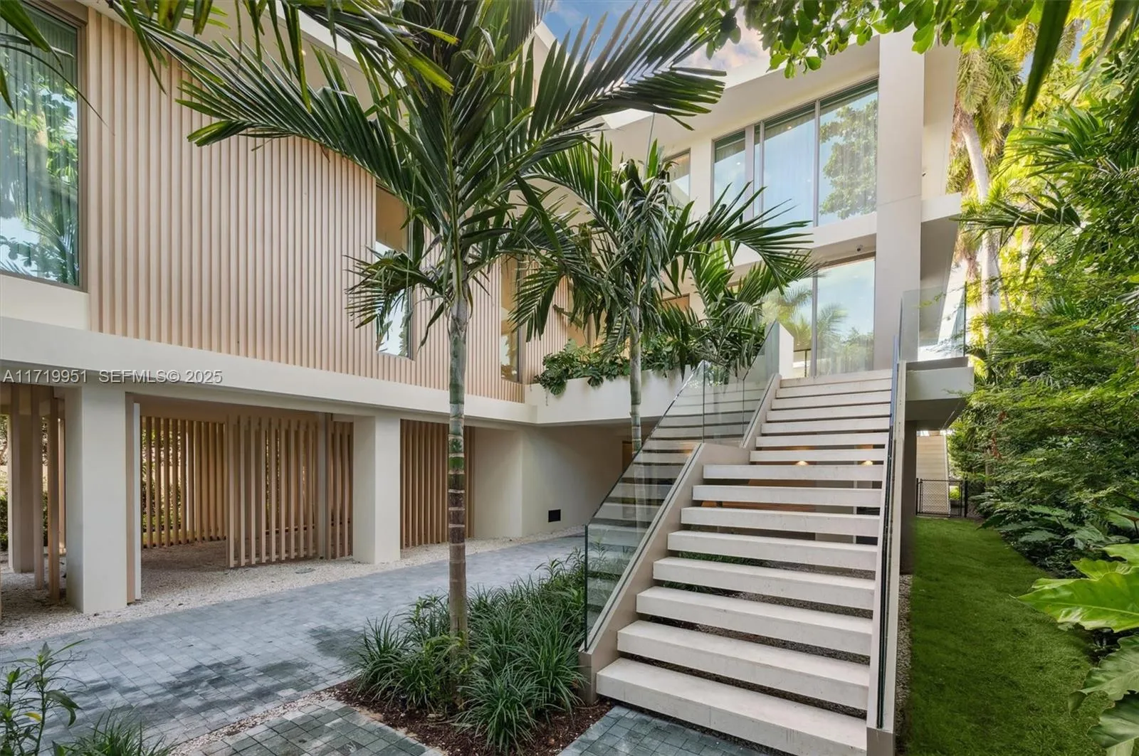 424 W Rivo Alto Dr, Miami Beach FL 33139