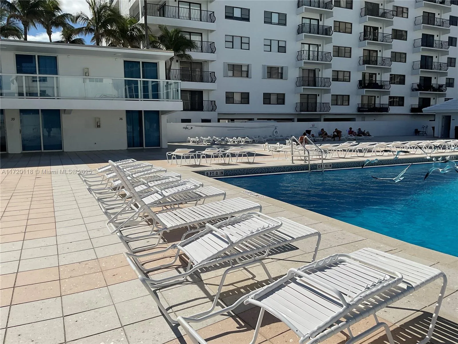 5445 Collins Ave, Miami Beach FL 33140