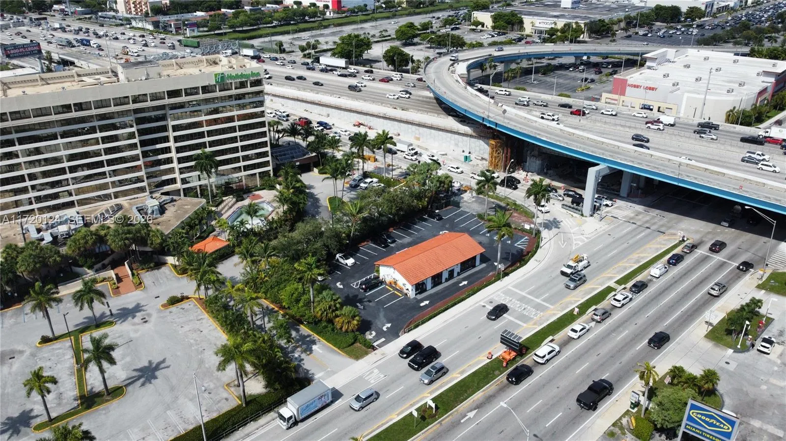 7701 NW 103rd St, Hialeah Gardens FL 33016