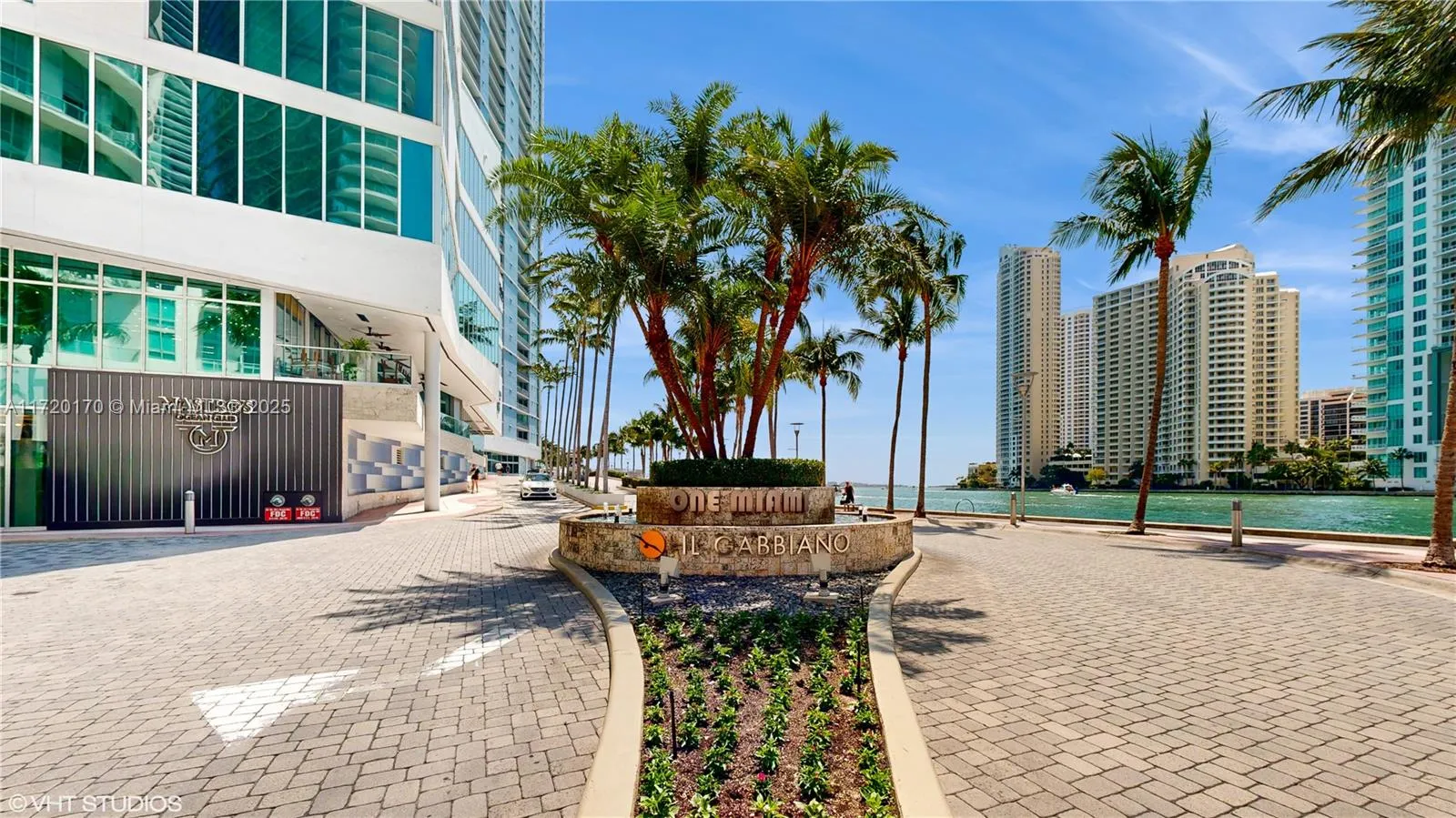 1 bedroom 1 bath for sale at 325 S Biscayne Blvd # 2316, Miami FL 33131
