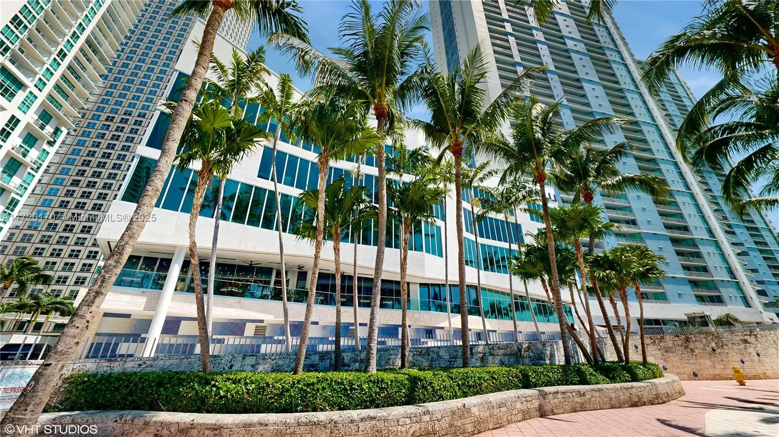 325 S Biscayne Blvd # 2316, Miami FL 33131