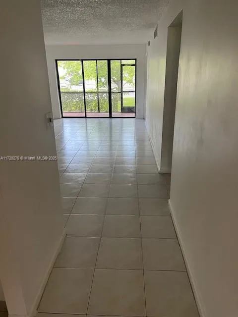 2318 S Cypress Bend Dr # 125, Pompano Beach FL 33069