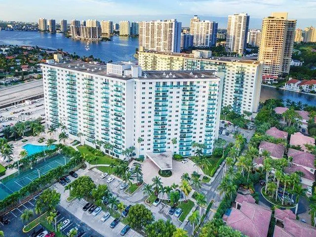 3 bedroom 2 bath for sale at 19380 Collins Ave # 326, Sunny Isles Beach FL 33160