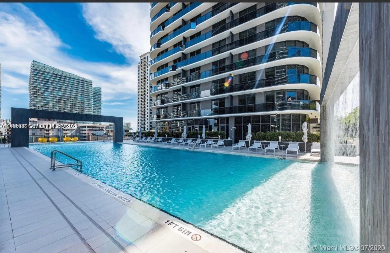 55 SW 9th St # 2604, Miami FL 33130