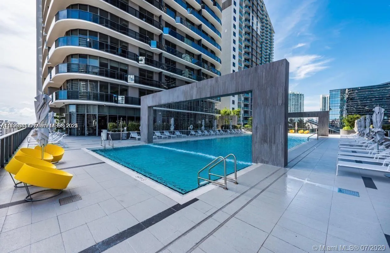 55 SW 9th St # 2604, Miami FL 33130