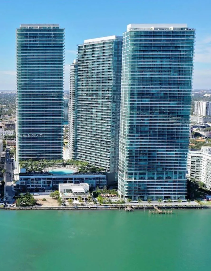 2 bedroom 3 bath for sale at 650 NE 32 street # 1805, Miami FL 33137