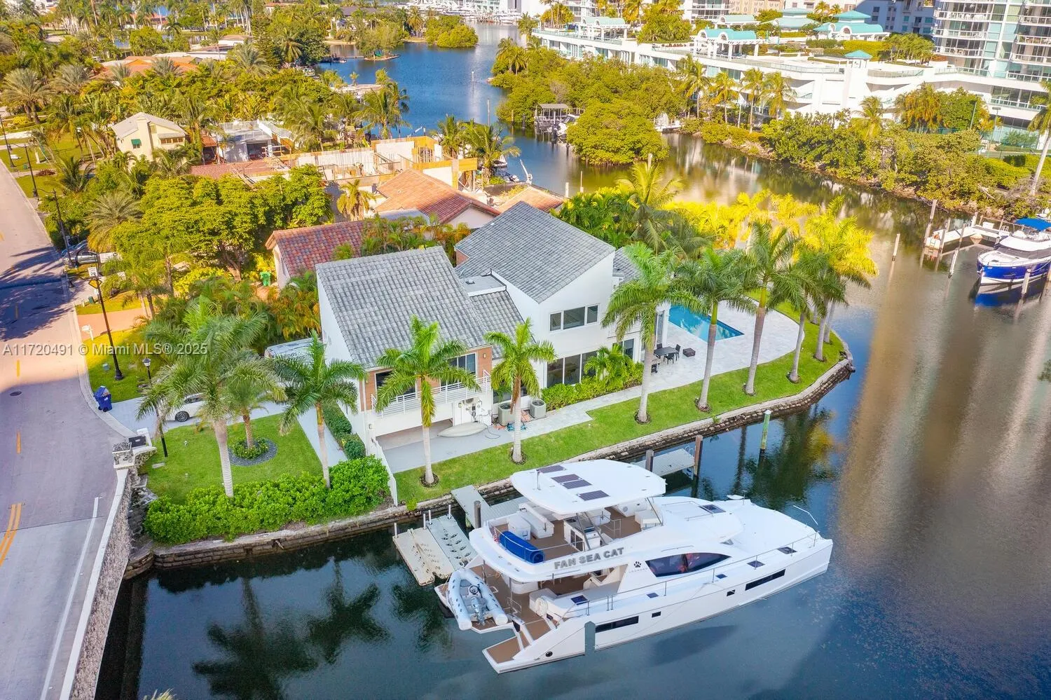 4 bedroom 3 bath for sale at 201 Atlantic Ave, Sunny Isles Beach FL 33160