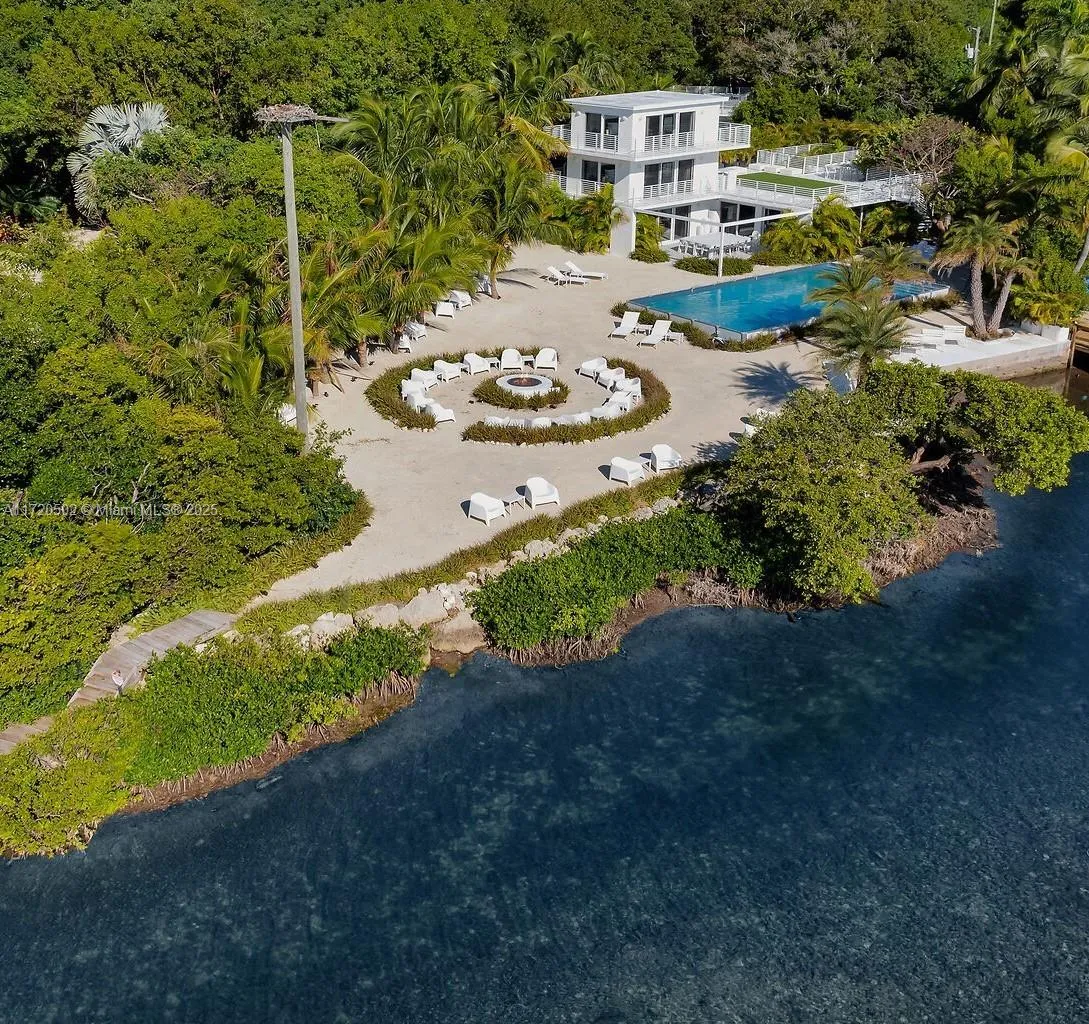 98701 Overseas Hwy, Key Largo FL 33037