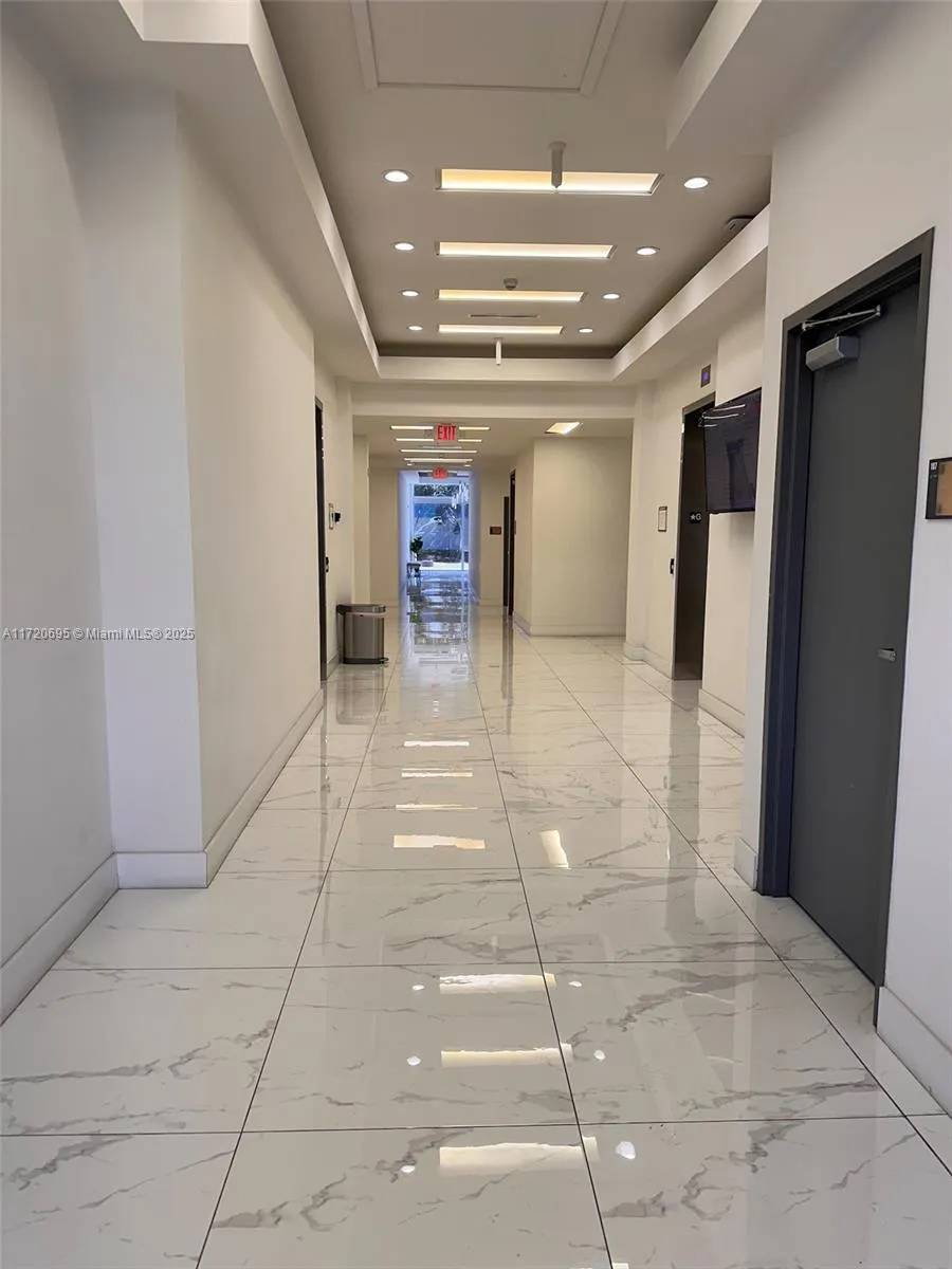 10450 NW 33rd St # 203, Doral FL 33172