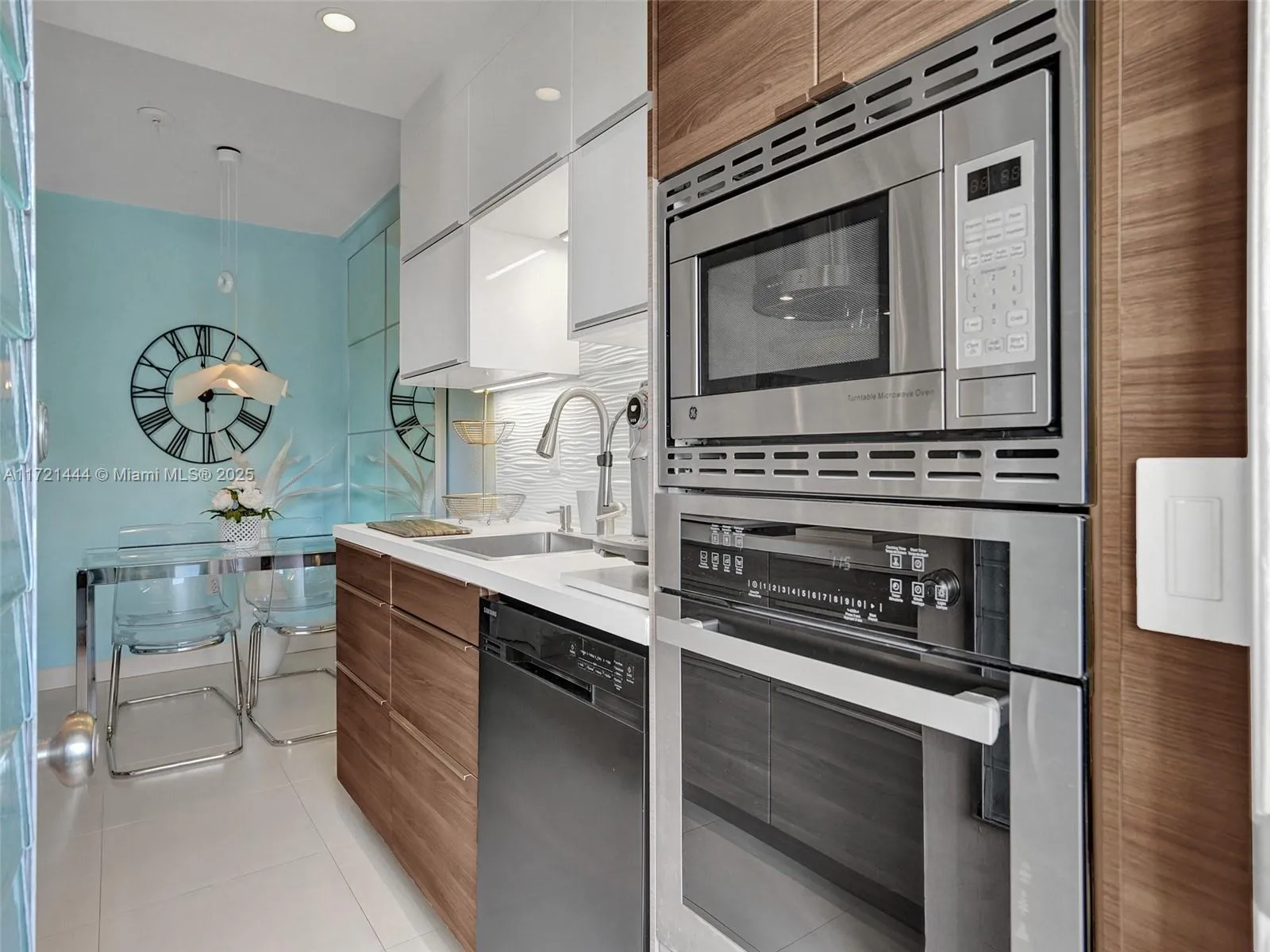 17001 NE 13th Ave # 105, Miami FL 33162