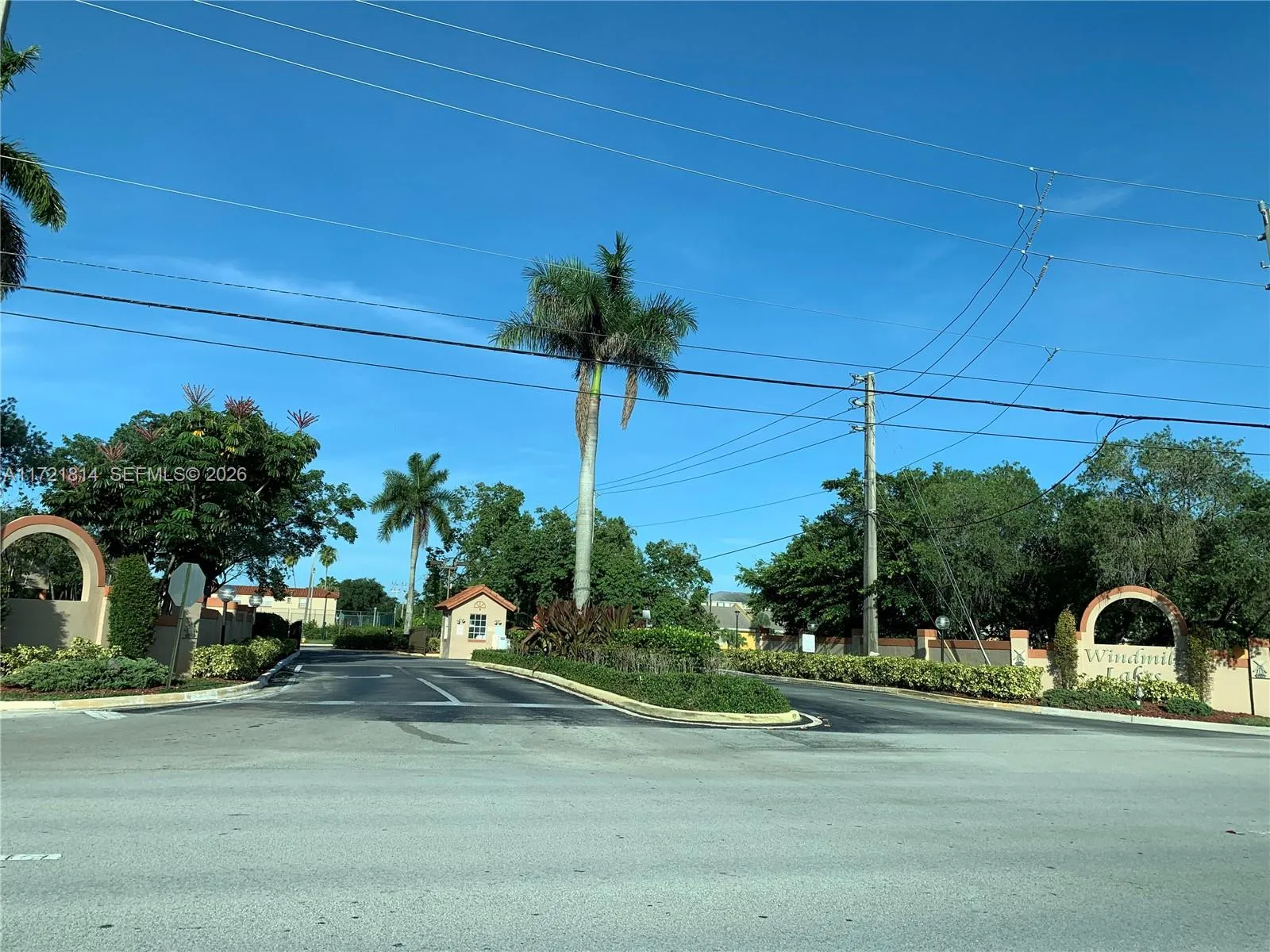 8710 SW 3rd St # 104, Pembroke Pines FL 33025
