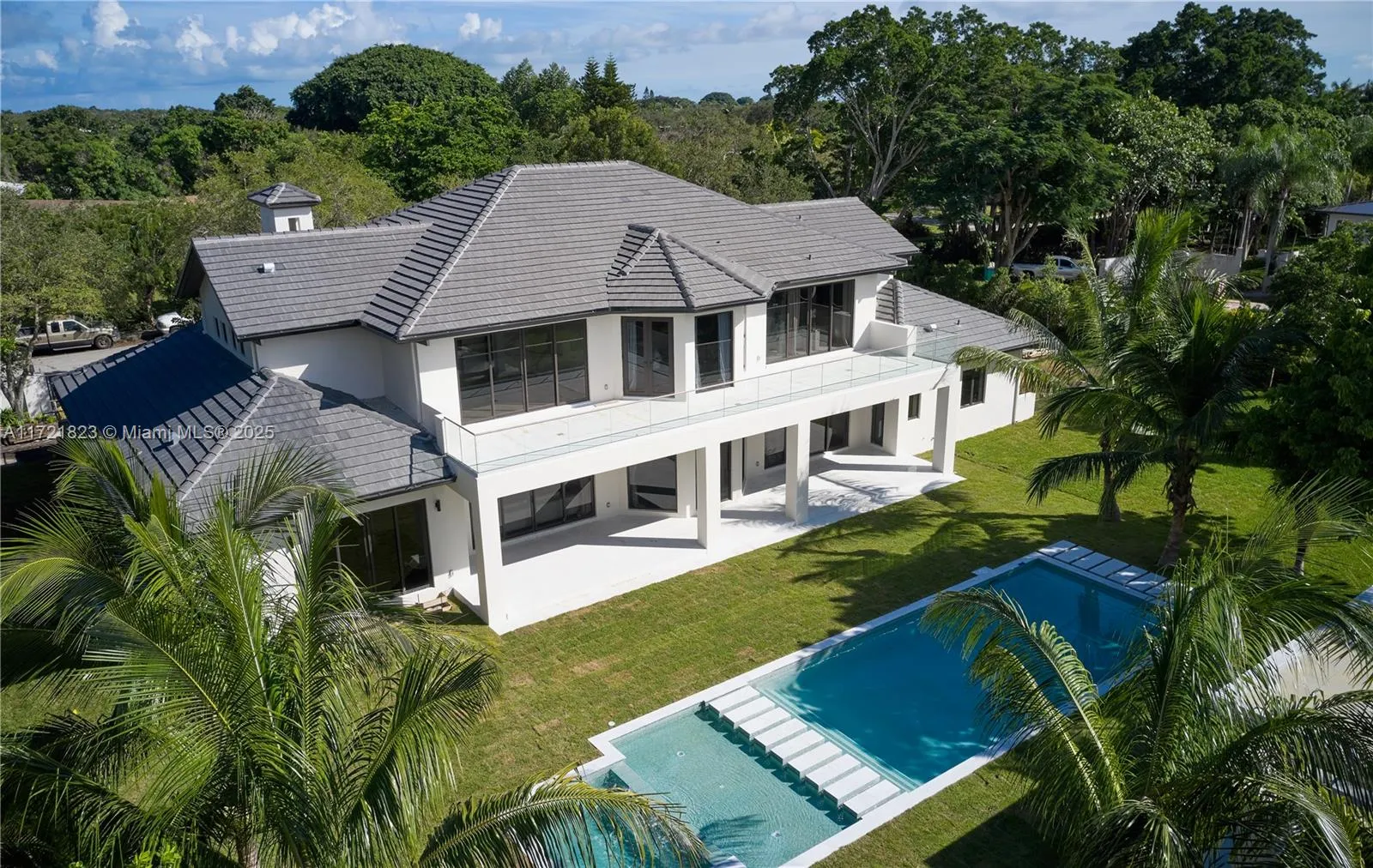 6 bedroom 6 bath for sale at 11200 SW 60th Ave, Pinecrest FL 33156