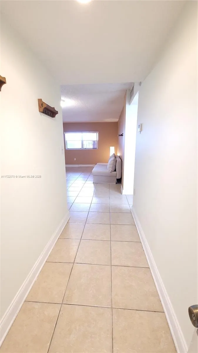 600 NE 25th St # 12, Miami FL 33137