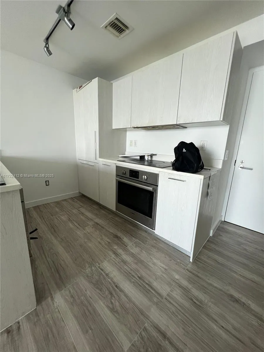 501 NE 31st St # 1, Miami FL 33137