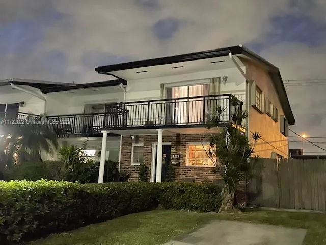 2 bedroom 2 bath for sale at 2293 NE 122nd St # 2293, North Miami FL 33181