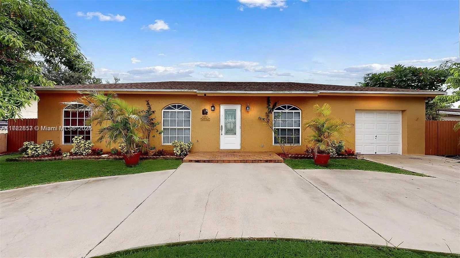 3 bedroom 2 bath for sale at 386 NW 17th Ct, Homestead FL 33030