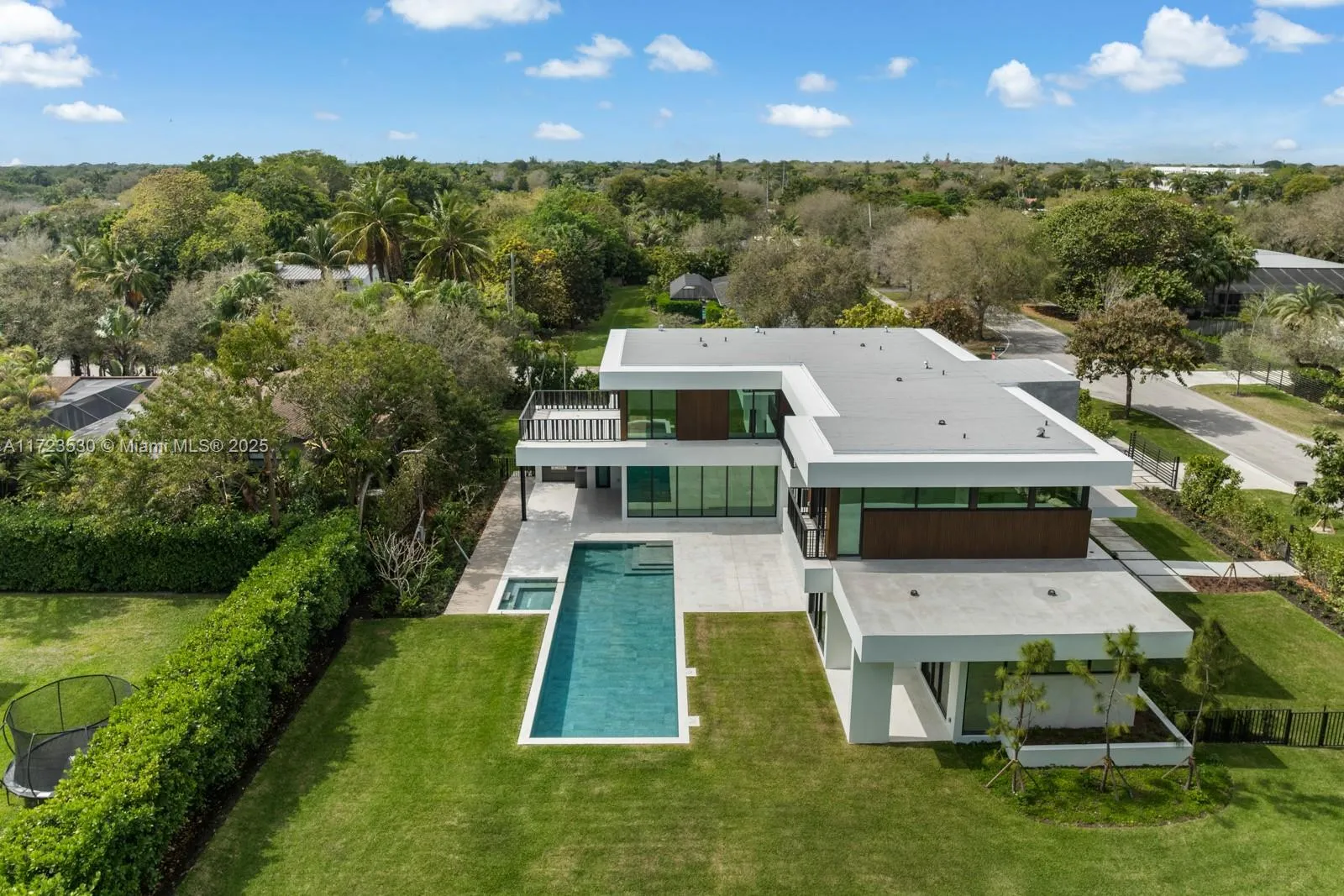 6920 SW 124th St, Pinecrest FL 33156