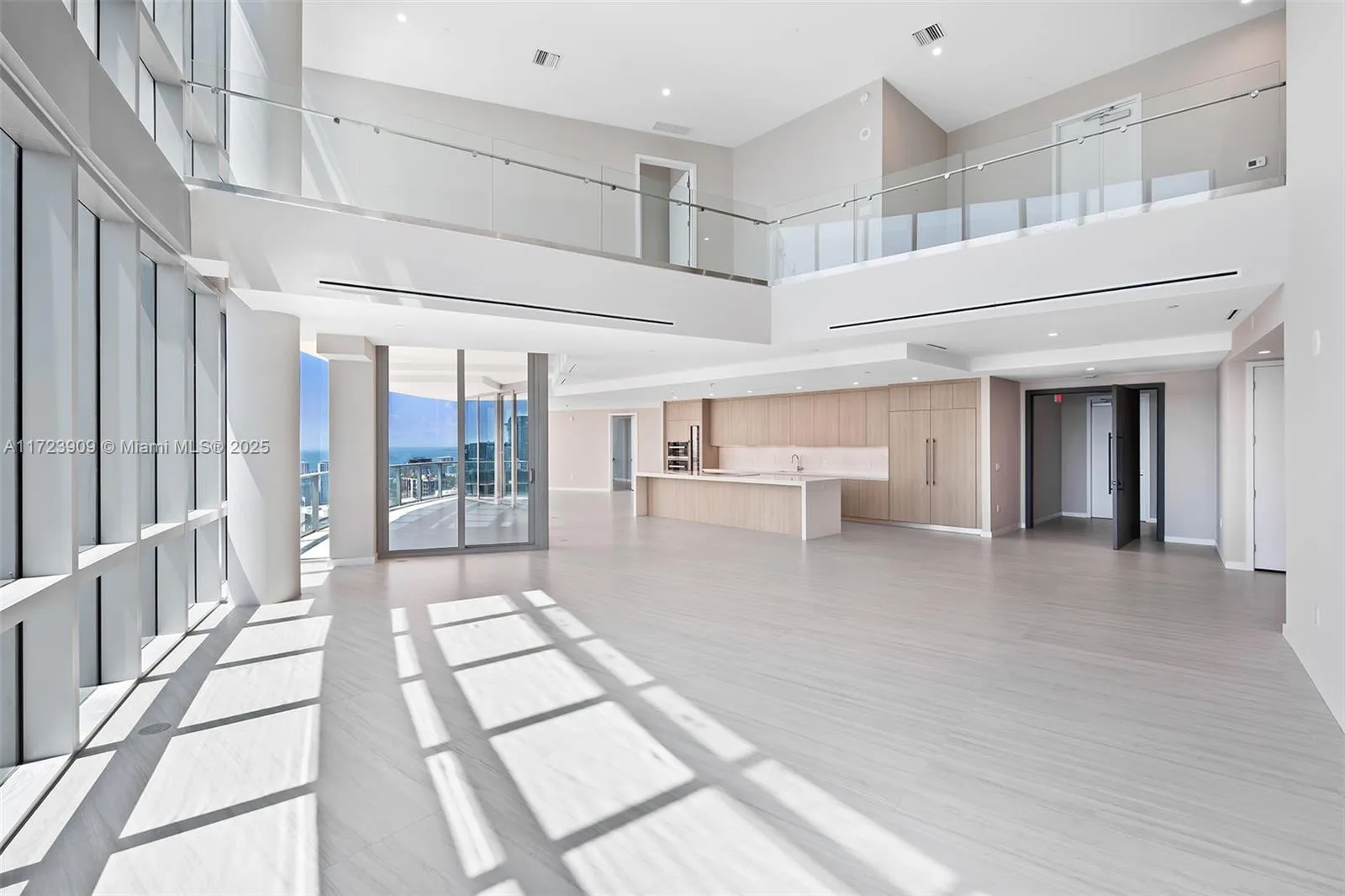 5 bedroom 6 bath for sale at 851 NE 1st Ave # 5411, Miami FL 33132