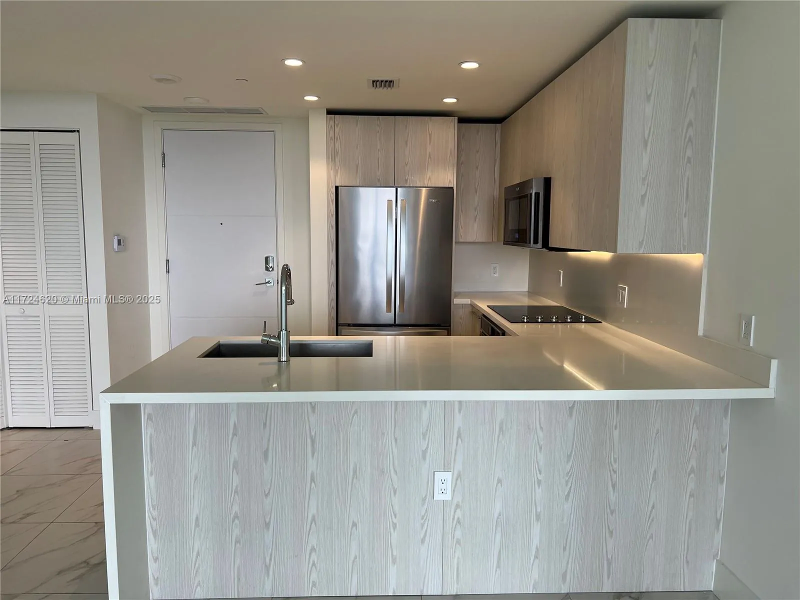 2000 Metropica Way # 1911, Sunrise FL 33323
