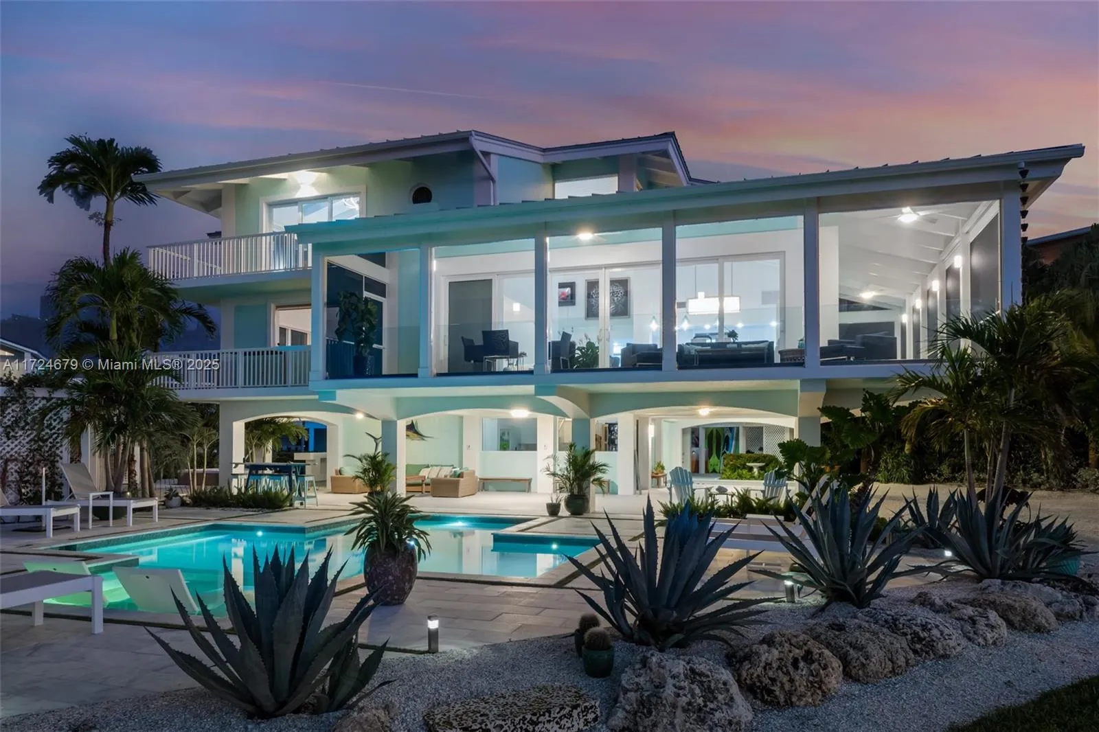 186 Bayview Dr, Islamorada FL 33036