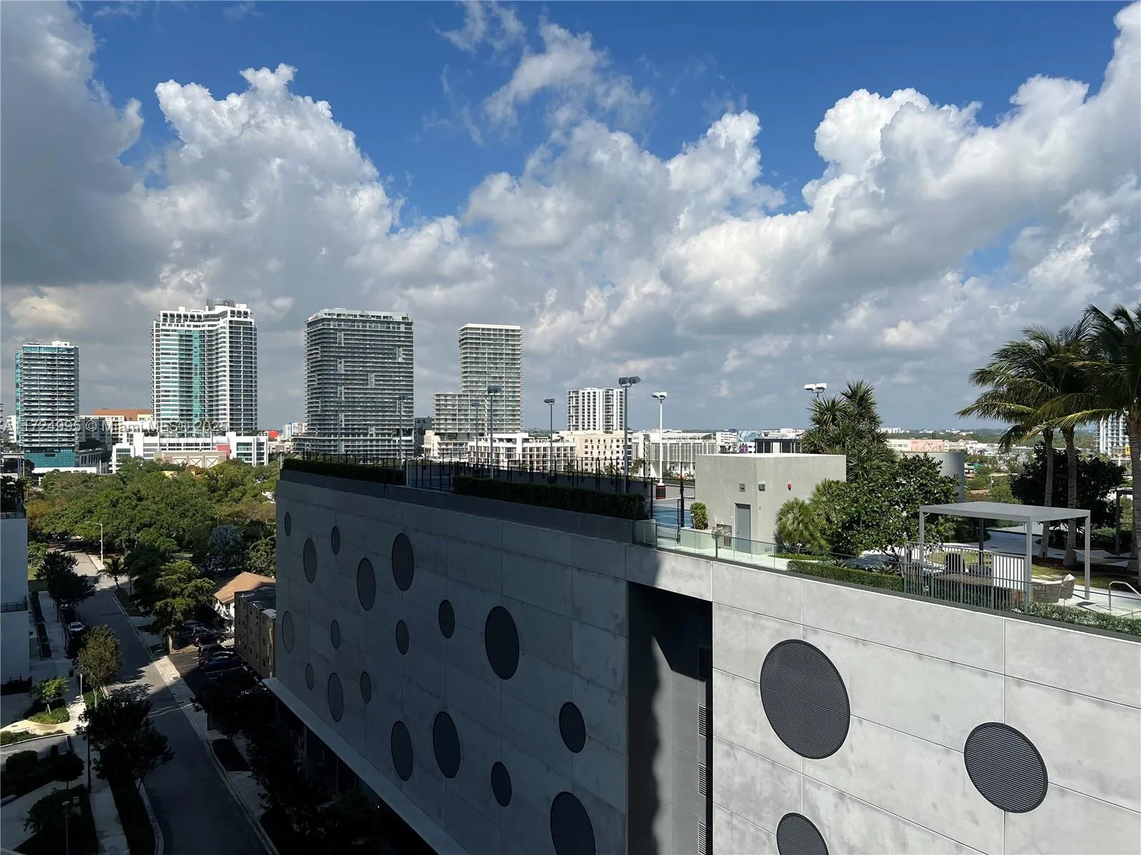 650 NE 32nd St # 1008, Miami FL 33137