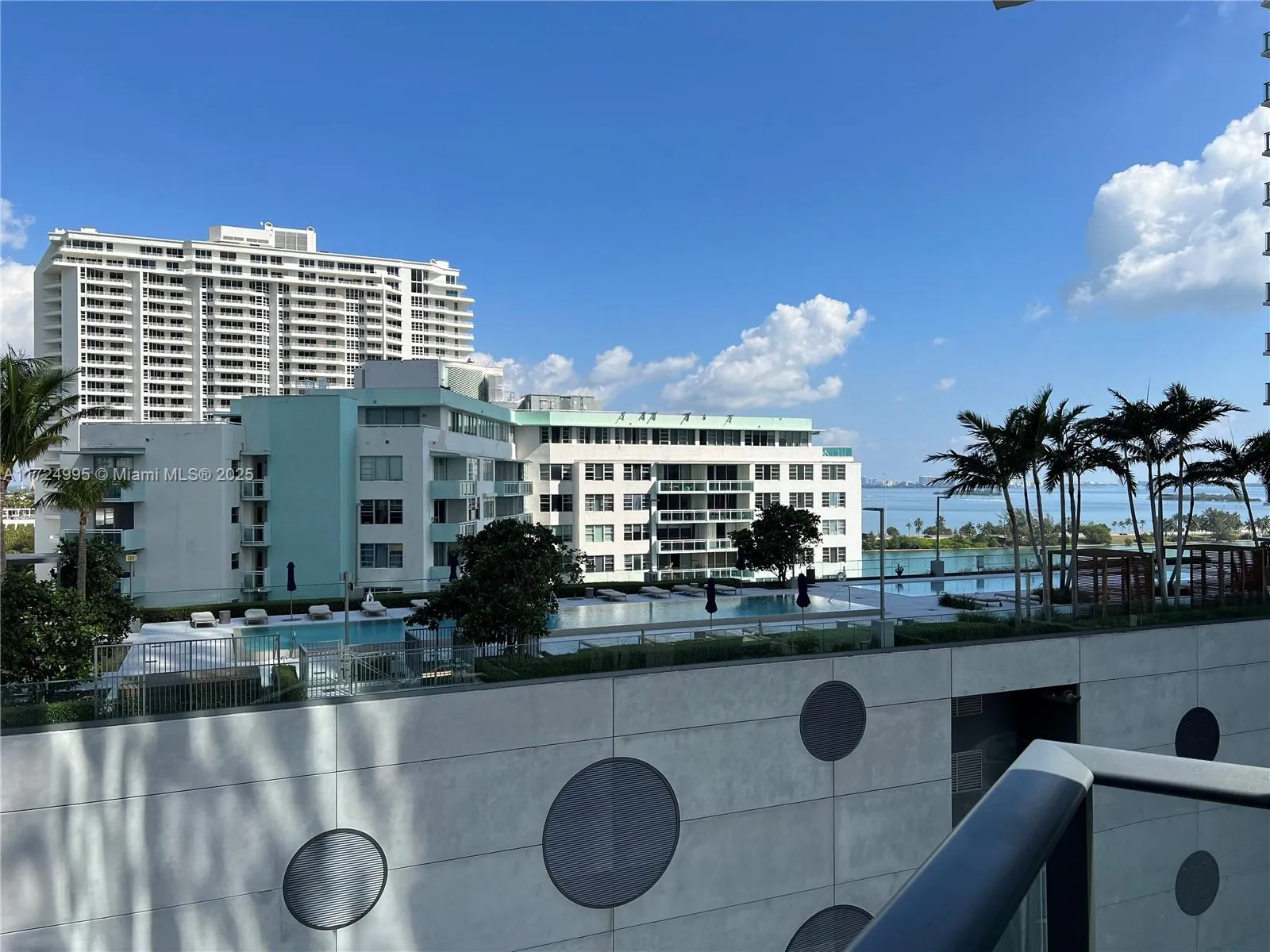 650 NE 32nd St # 1008, Miami FL 33137