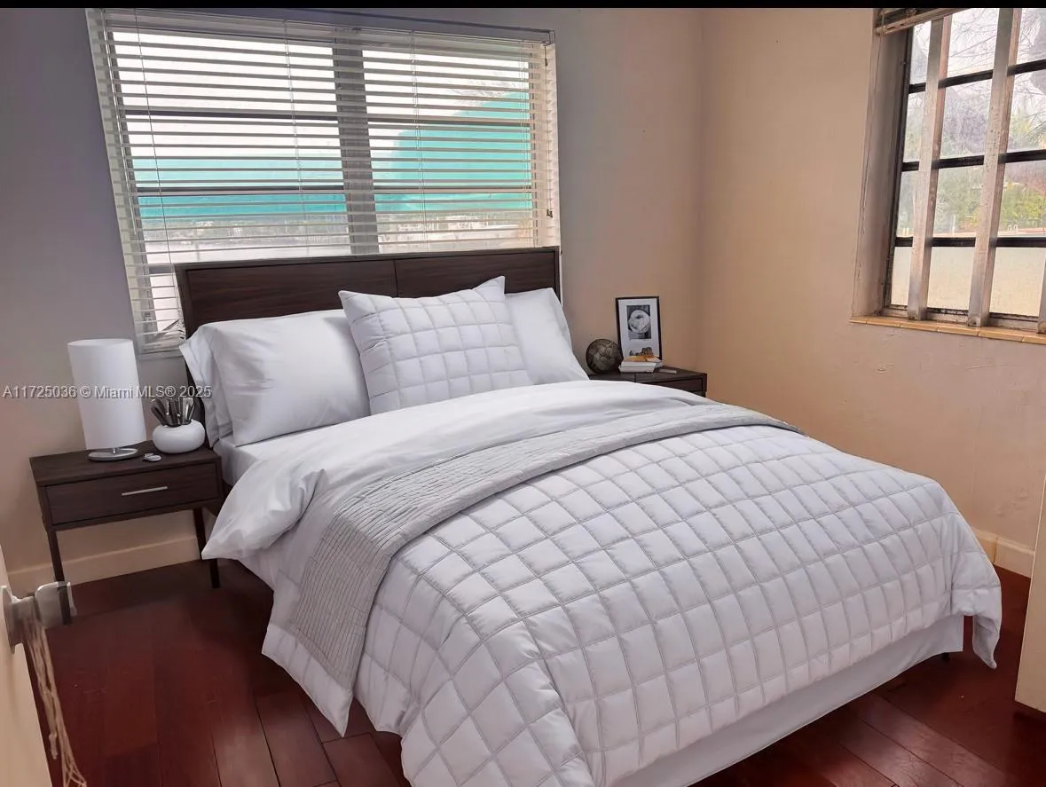 4740 Pine Tree Dr # 31, Miami Beach FL 33140