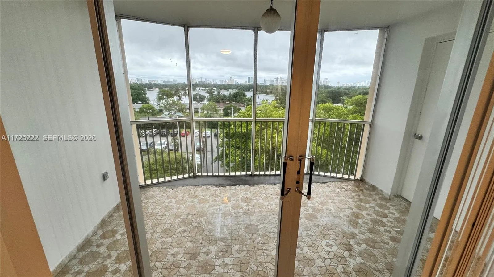 1780 NE 191st St # 609, Miami FL 33179