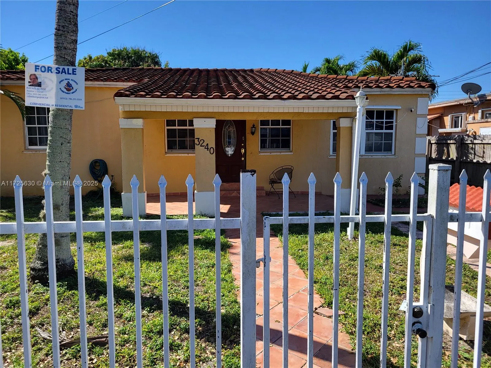 3240 NW 18th St, Miami FL 33125