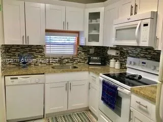611 S Hollybrook Dr # 203, Pembroke Pines FL 33025
